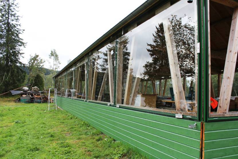 September 2019  Innsetting av vinduer og maling