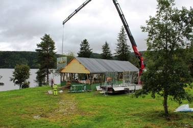 Innsetting av vinduer i Nybygget på Teigen  